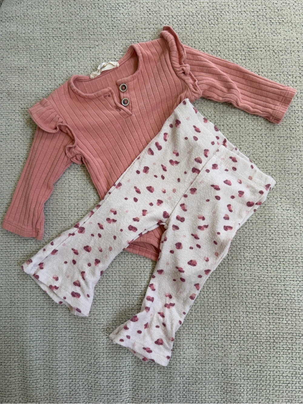 Girls' Pink Ribbed onsie & White Pink Spot Leggings Set
